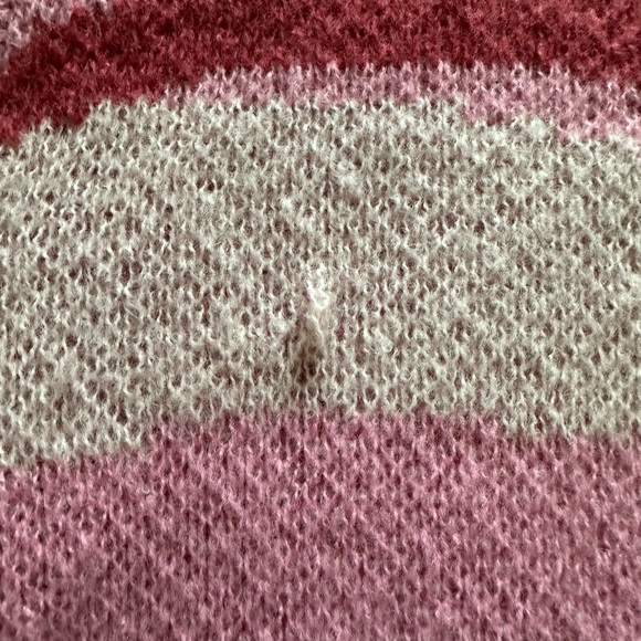 Forever 21 pink swirl sweater - Picture 3 of 4